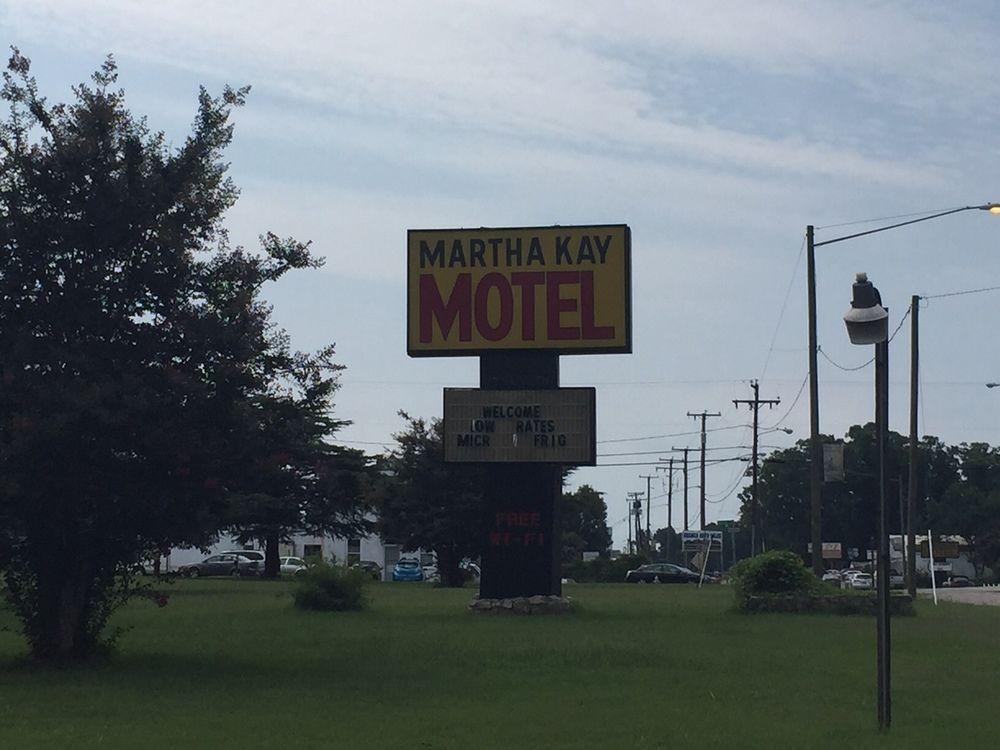 Martha Kay Motel Chester Exterior photo